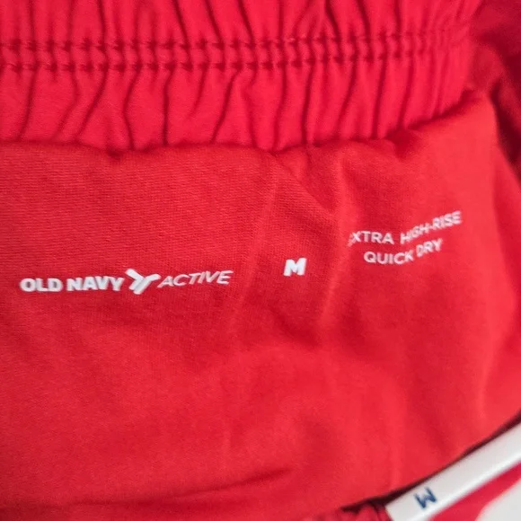 Old Navy Extra High-Rise Athletic Shorts Red 3” Inseam NWT Size M - Picture 10 of 13